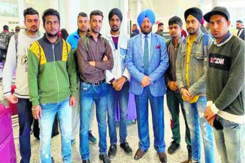 ਦੁਬਈ &rsquo;ਚ ਫਸੇ ਅੱਠ ਨੌਜਵਾਨ ਭਾਰਤ ਪੁੱਜੇ