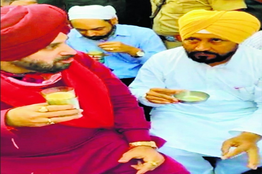 ਮੁੱਖ ਮੰਤਰੀ ਤੇ ਹੋਰਨਾਂ ਨੇ ਗਿਆਨੀ ਟੀ ਸਟਾਲ &rsquo;ਤੇ ਲਈਆਂ ਚਾਹ ਦੀਆਂ ਚੁਸਕੀਆਂ