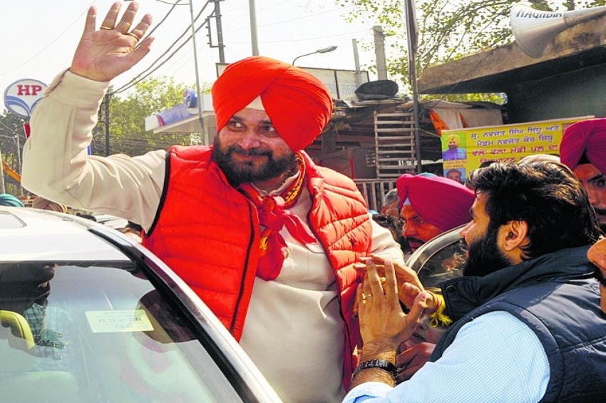 ਨਵਜੋਤ ਸਿੱਧੂ ਨੇ ਕੈਪਟਨ ਅਮਰਿੰਦਰ &rsquo;ਤੇ ਮੁੜ ਸੇਧਿਆ ਨਿਸ਼ਾਨਾ