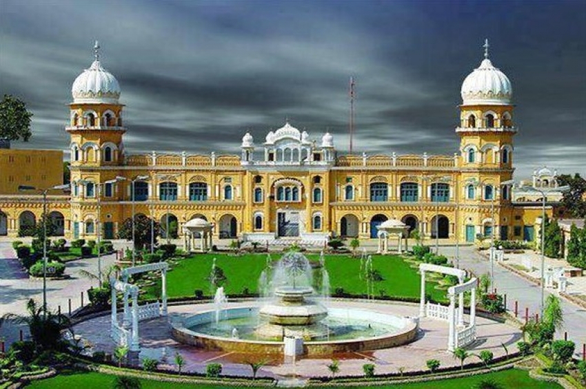 ਗੁਰੂ ਨਾਨਕ ਦੇਵ ਦੇ ਪ੍ਰਕਾਸ਼ ਪੁਰਬ &rsquo;ਤੇ ਪਾਕਿਸਤਾਨ ਜਾਣ ਵਾਲਿਆਂ ਲਈ ਕੋਵਿਡ ਟੀਕਾਕਰਨ ਤੇ ਕਰੋਨਾ ਨੈਗੇਟਿਵ ਰਿਪੋਰਟ ਲਾਜ਼ਮੀ