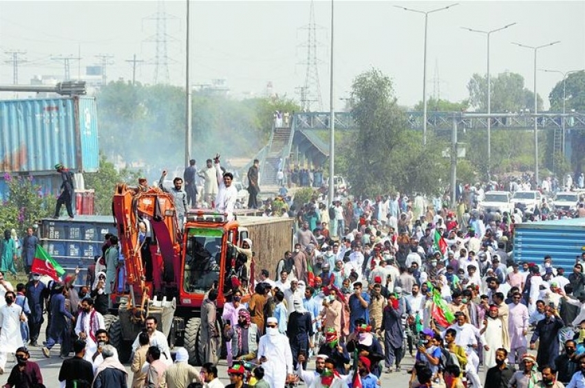 ਆਜ਼ਾਦੀ ਮਾਰਚ: ਇਮਰਾਨ ਖ਼ਾਨ ਦਾ ਕਾਰਵਾਂ ਪੰਜਾਬ &rsquo;ਚ ਦਾਖ਼ਲ