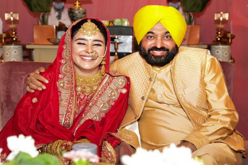 ਭਗਵੰਤ ਮਾਨ ਤੇ ਡਾ. ਗੁਰਪ੍ਰੀਤ ਕੌਰ ਵਿਆਹ ਬੰਧਨ &rsquo;ਚ ਬੱਝੇ