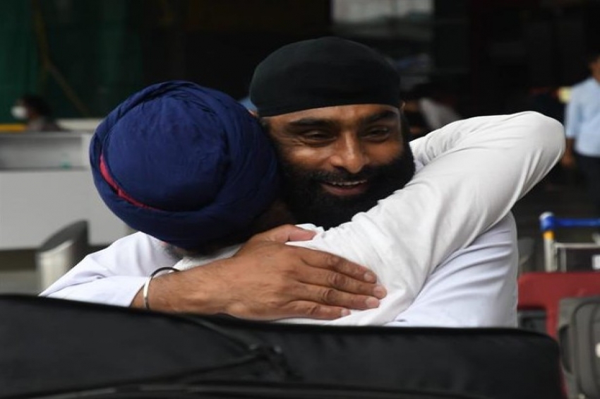 ਅਫ਼ਗ਼ਾਨਿਸਤਾਨ ਤੋਂ 30 ਸਿੱਖਾਂ ਦਾ ਜੱਥਾ ਭਾਰਤ ਪੁੱਜਿਆ
