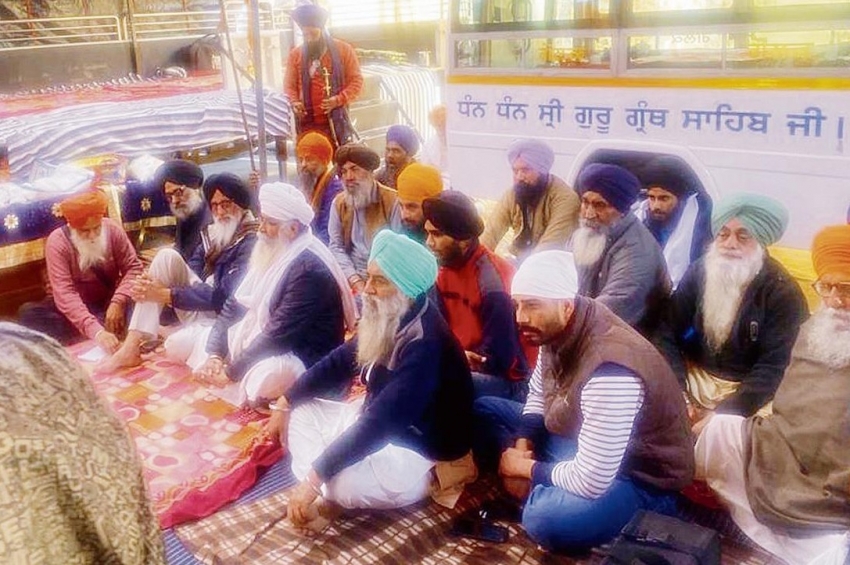 ਪੱਕੇ ਮੋਰਚੇ &rsquo;ਚ ਪੁੱਜੇ ਹਿੰਦੂ ਭਾਈਚਾਰੇ ਨੇ ਬੰਦੀ ਸਿੰਘਾਂ ਦੀ ਰਿਹਾਈ ਮੰਗੀ