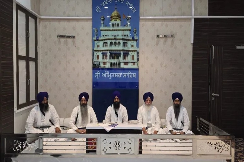 ਸ੍ਰੀ ਅਕਾਲ ਤਖ਼ਤ ਅਤੇ ਤਖ਼ਤ ਸ੍ਰੀ ਪਟਨਾ ਸਾਹਿਬ ਵਿਚਾਲੇ ਟਕਰਾਅ ਟਲਿਆ, ਸੁਖਬੀਰ ਬਾਦਲ ਖ਼ਿਲਾਫ਼ ਹੁਕਮ ਵਾਪਸ ਲਏ